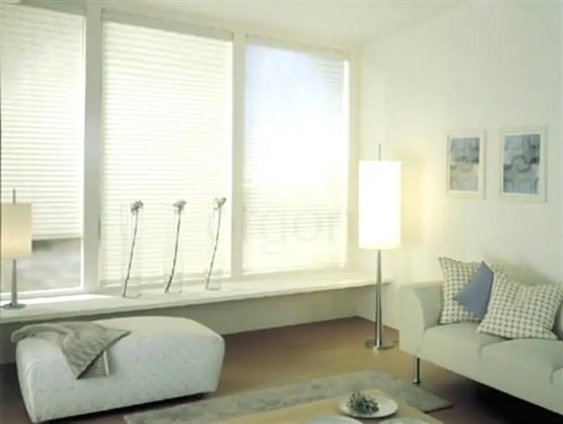 וילון סילואט בהיר